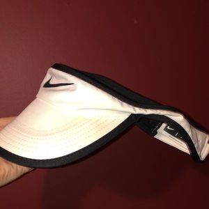 Nike Women’s visor!